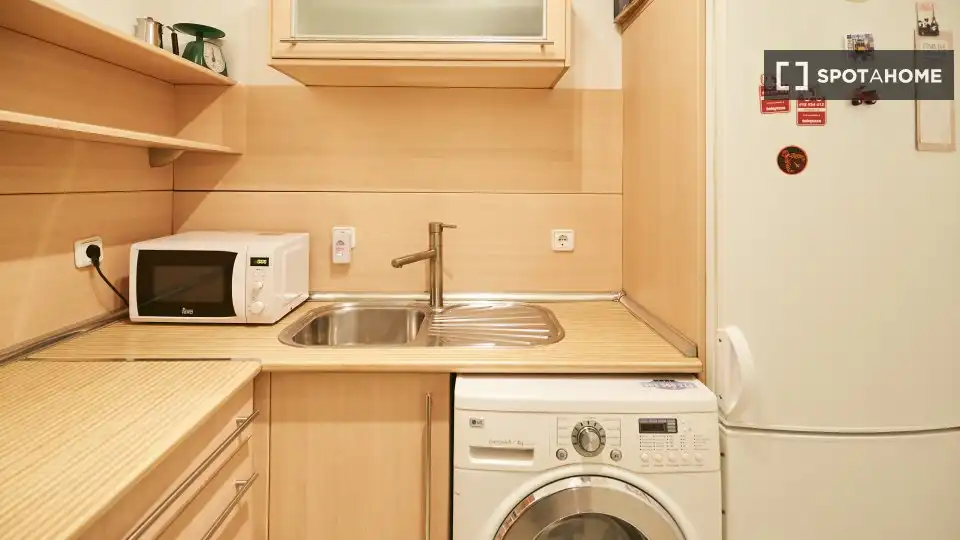 Cocina de Piso de alquiler en Madrid con Aire acondicionado, Calefacción y Amueblado