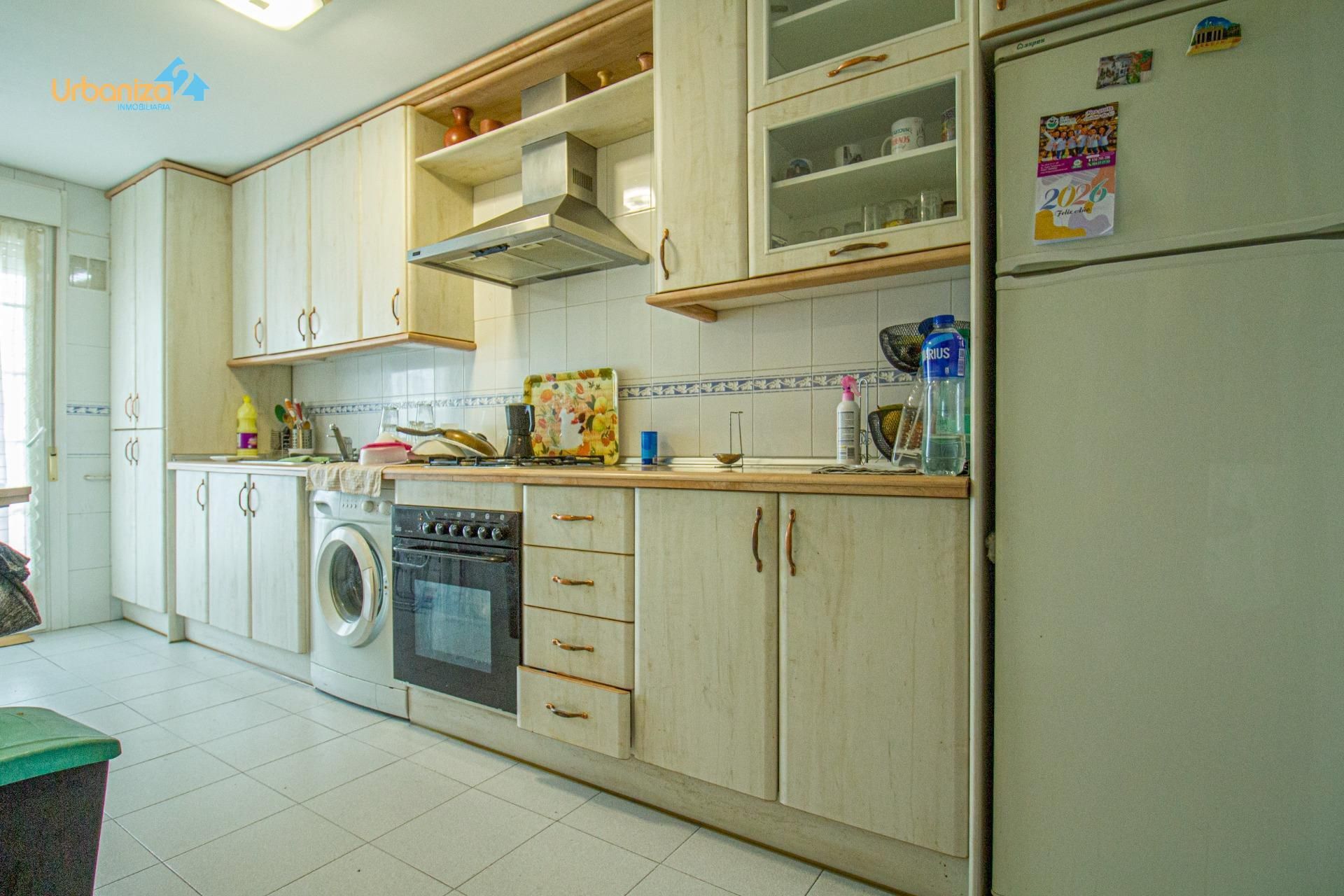 Kitchen of Apartment for sale in Badajoz Capital  with Terrace, Storage room and Balcony