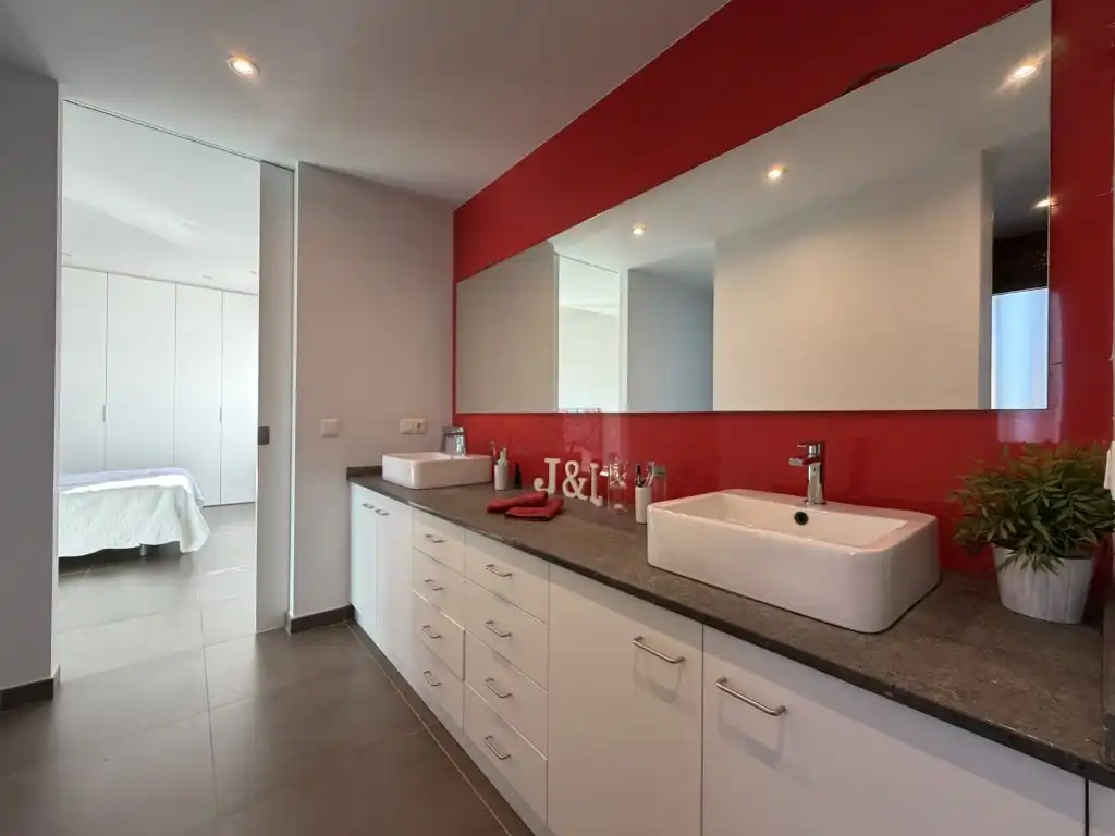 Baño de Casa o chalet en venta en Cornellà del Terri con Jardín privado, Terraza y Piscina