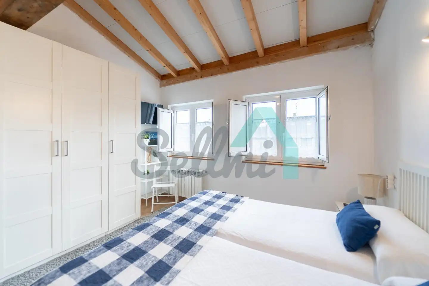 Habitación de Casa adosada en venta en Ribadeo con Calefacción, Jardín privado y Terraza