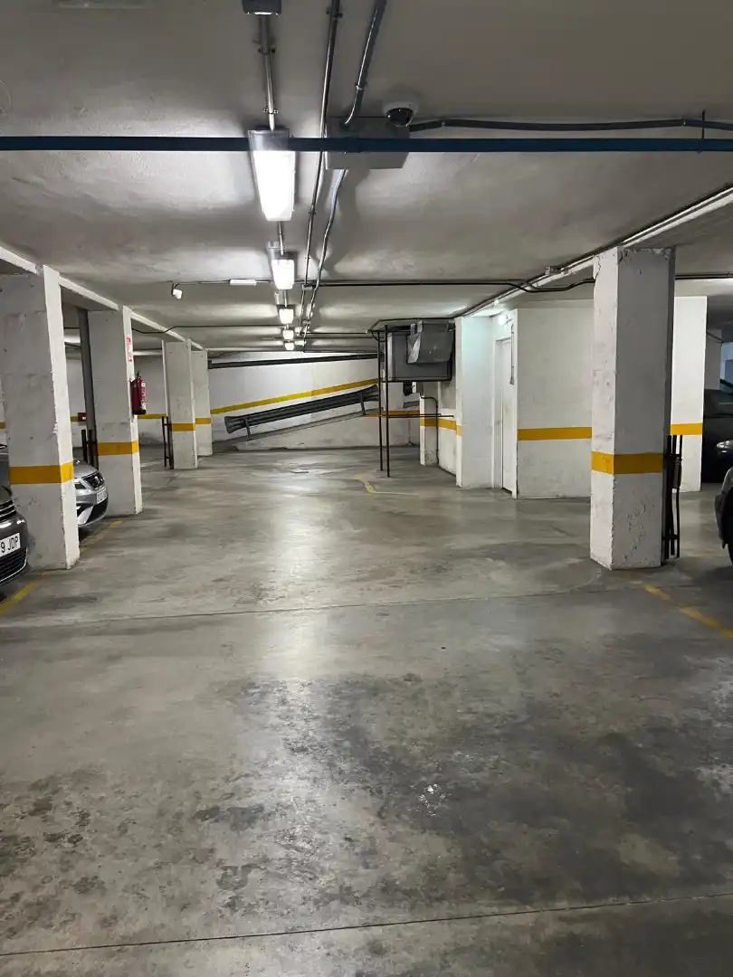 Doppelparkplatz mit Aufzug zur Miete in Calle del Cardenal González de Mendoza 8, imagen 3