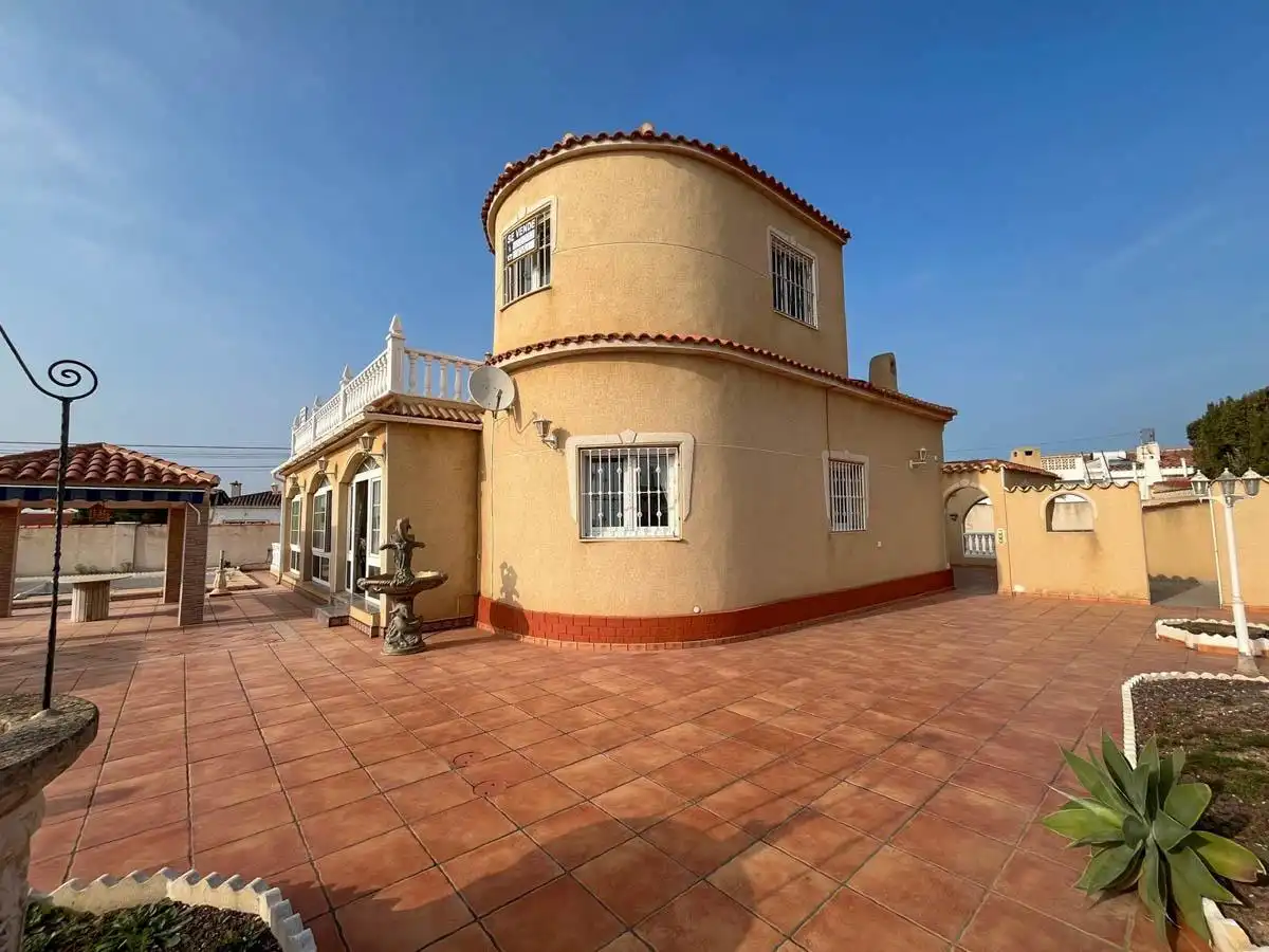 Detached house with pool for sale in Zona Carrefour - Urbanizaciones, imagen 2