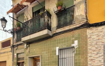 Vista exterior de Pis en venda en  Valencia Capital amb Traster i Balcó