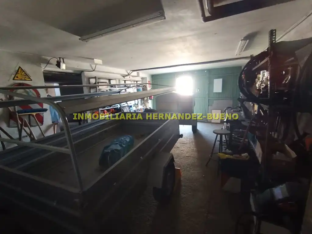Büro zur Miete in Salamanca mit Klimaanlage, Heizung und Möbliert