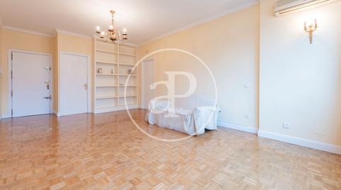 Foto 4 de Pis en venda a C. del Padre Damián, Nueva España,  Madrid Capital