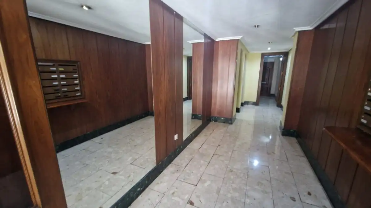 Piso en venta en León Capital  con Calefacción, Parquet y Terraza