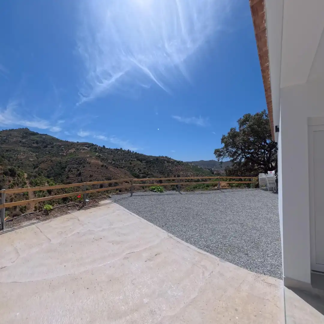 Terrasse von Country house zur Miete in Sayalonga mit Privatgarten, Terrasse und Schwimmbad