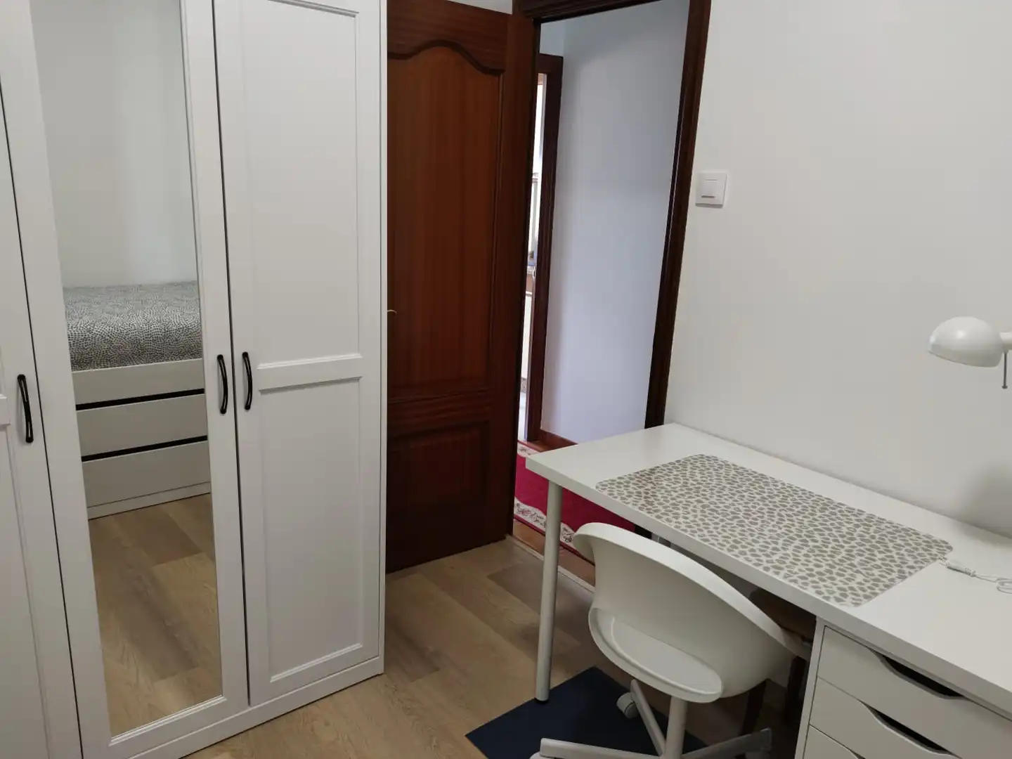 Dormitori de Pis en venda en A Coruña Capital  amb Moblat, Forn i Rentadora