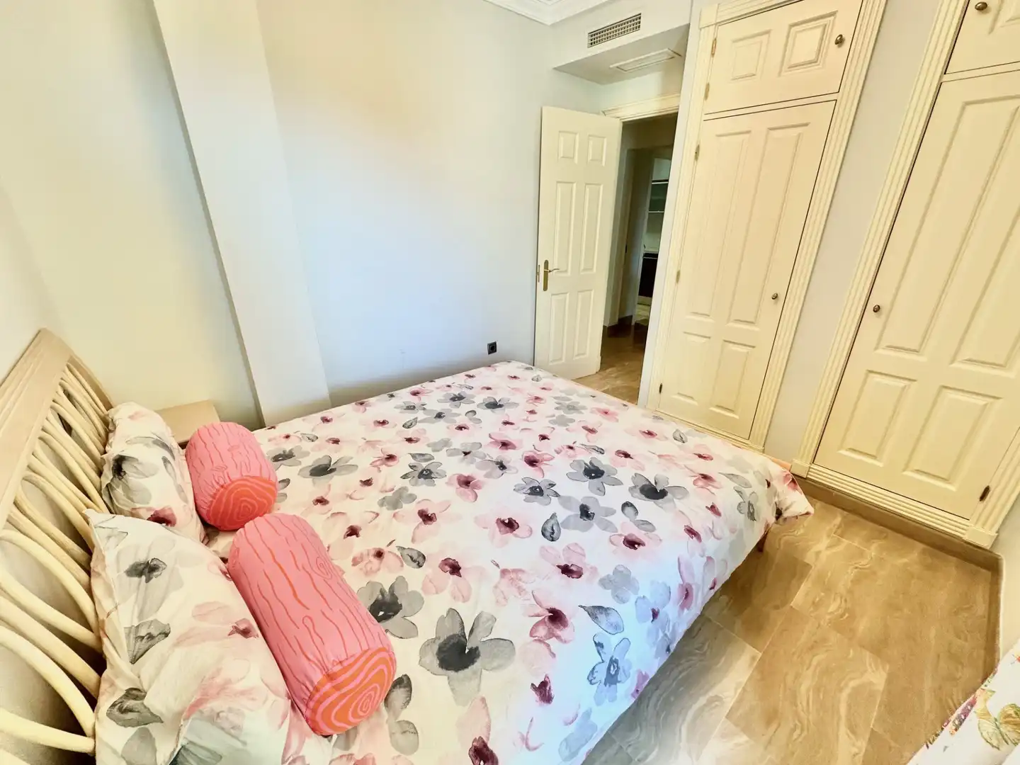 Apartamento con piscina en venta en Milla de Oro, imagen 21