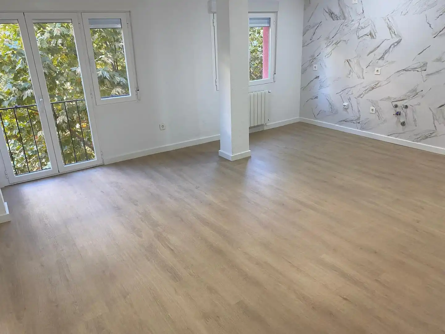 Living room of Flat for sale in El Perchel