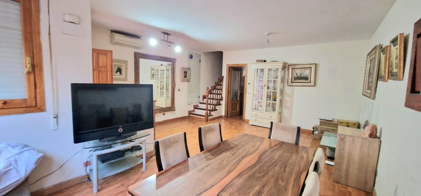Dining room of Single-family semi-detached for sale in  Zaragoza Capital  with Air Conditioner, Heating and Private garden
