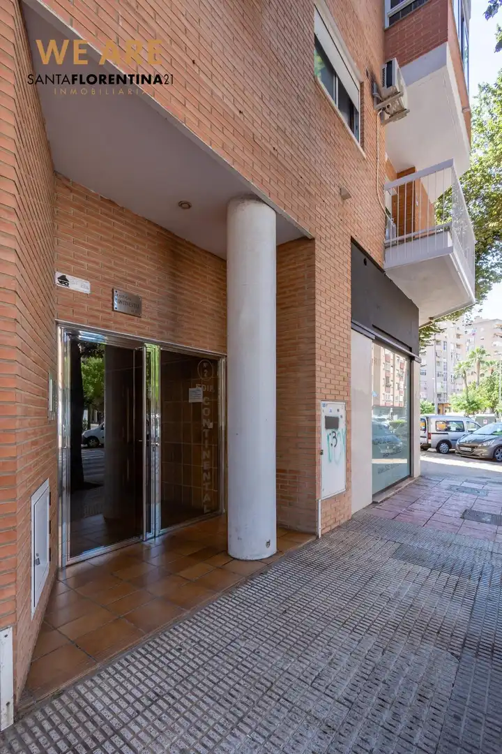Vista exterior de Pis en venda en Cartagena amb Traster i Alarma
