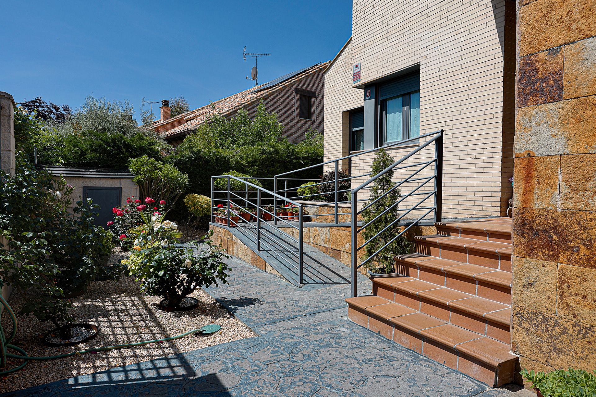 Terrace of House or chalet for sale in Aldeamayor de San Martín  with Private garden, Terrace and Storage room