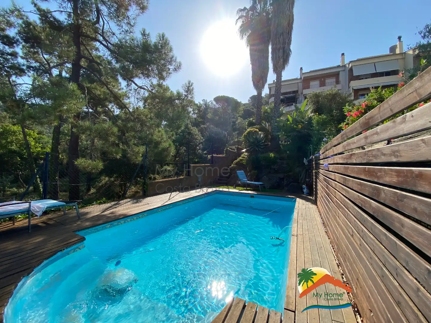 Piscina de Casa adosada en venda en Blanes amb Aire condicionat, Calefacció i Jardí privat