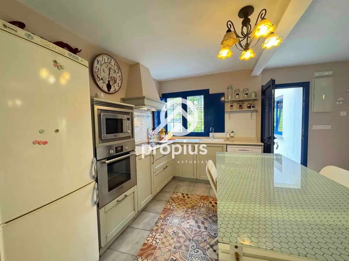 Cocina de Casa o chalet en venta en Ribadesella con Calefacción, Jardín privado y Terraza
