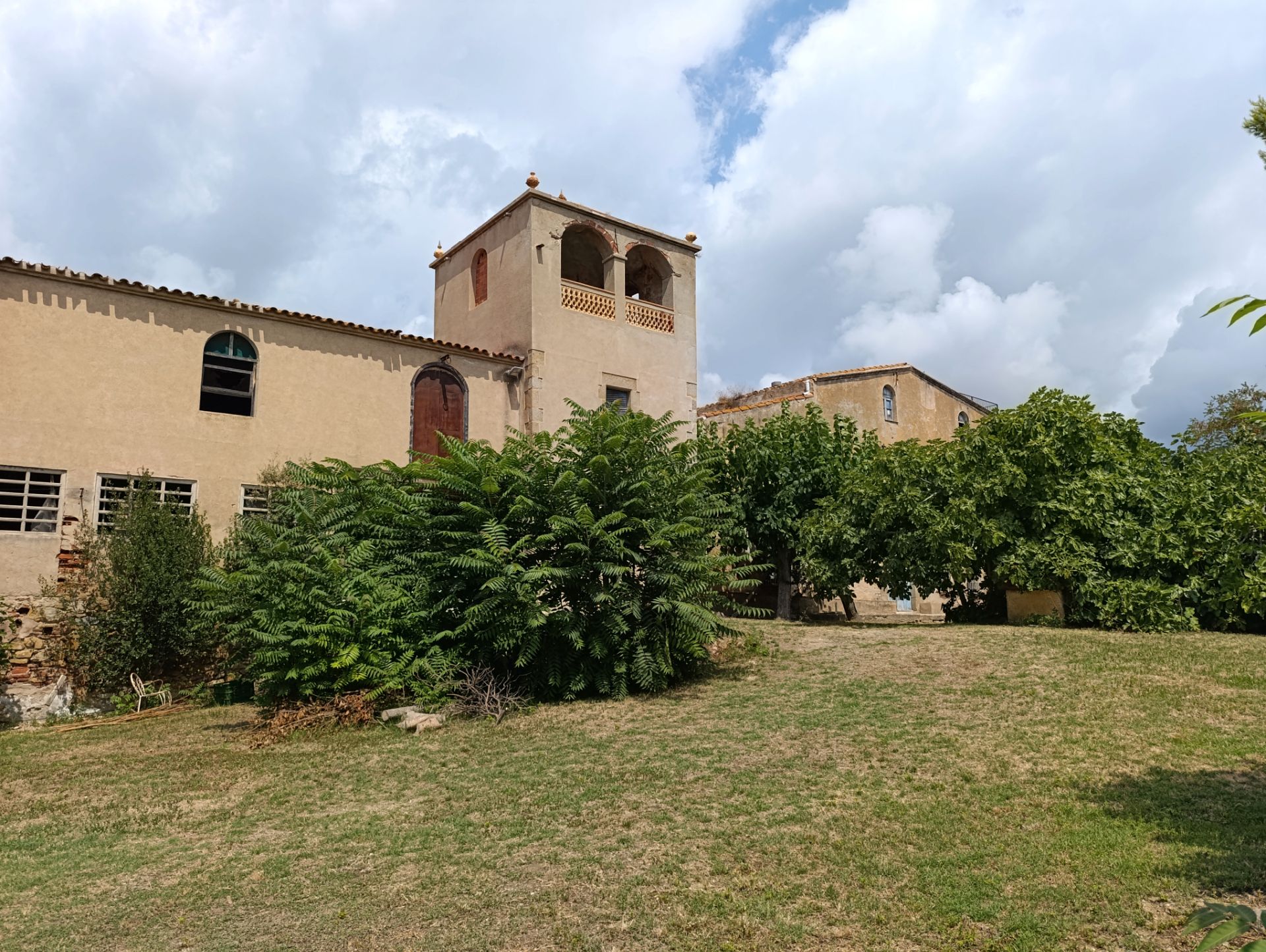 Vista exterior de Casa o xalet en venda en Pineda de Mar amb Jardí privat, Terrassa i Traster