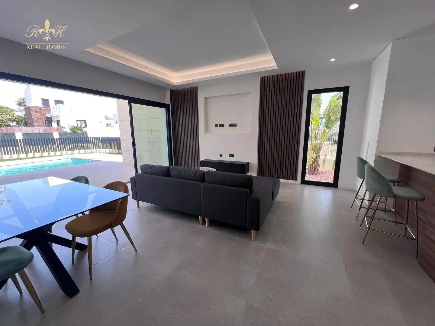 Chalet con piscina en venta en FLORENCIA Y ROMA, imagen 3