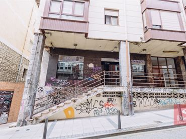 Local comercial en venda a Santander - Pizarro