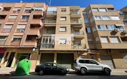 Vista exterior de Pis en venda en Caravaca de la Cruz amb Balcó