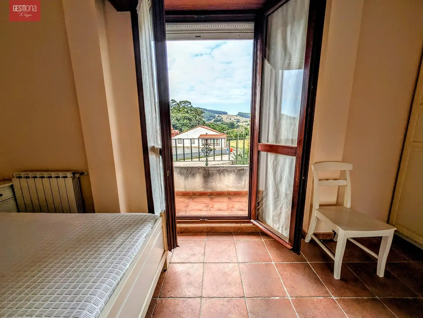 Dormitori de Casa adosada en venda en Arnuero amb Calefacció, Jardí privat i Terrassa