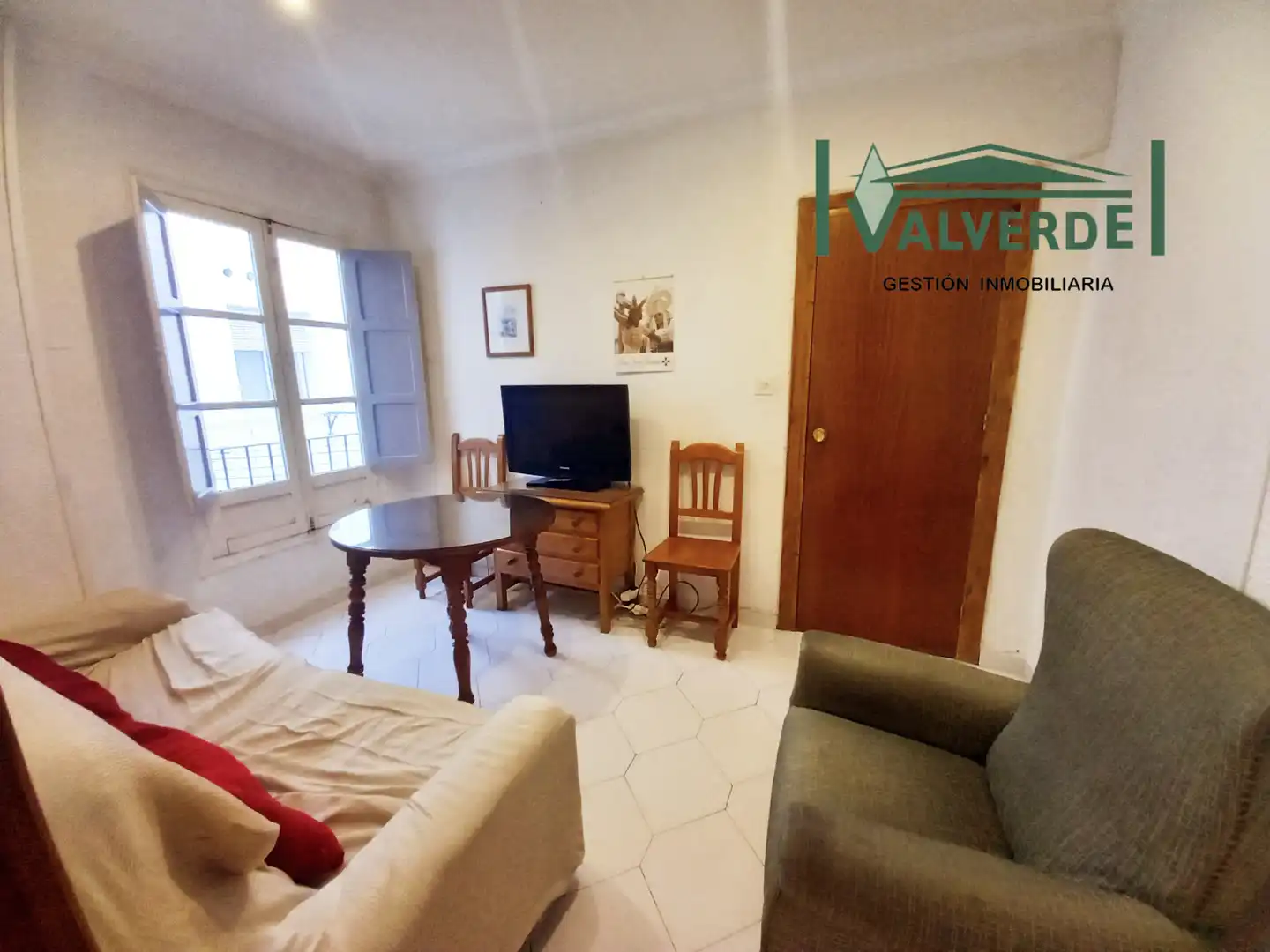 Living room of Flat for rent in Granada  with Furnished, Washing machine and Microwave