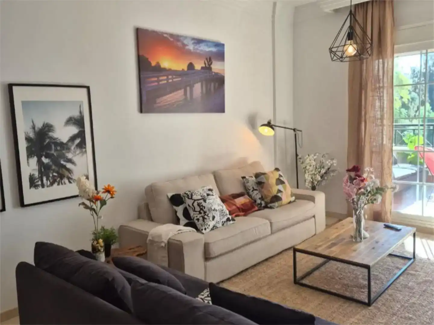 Living room of Flat for sale in Marbella  with Air Conditioner, Swimming Pool and Balcony