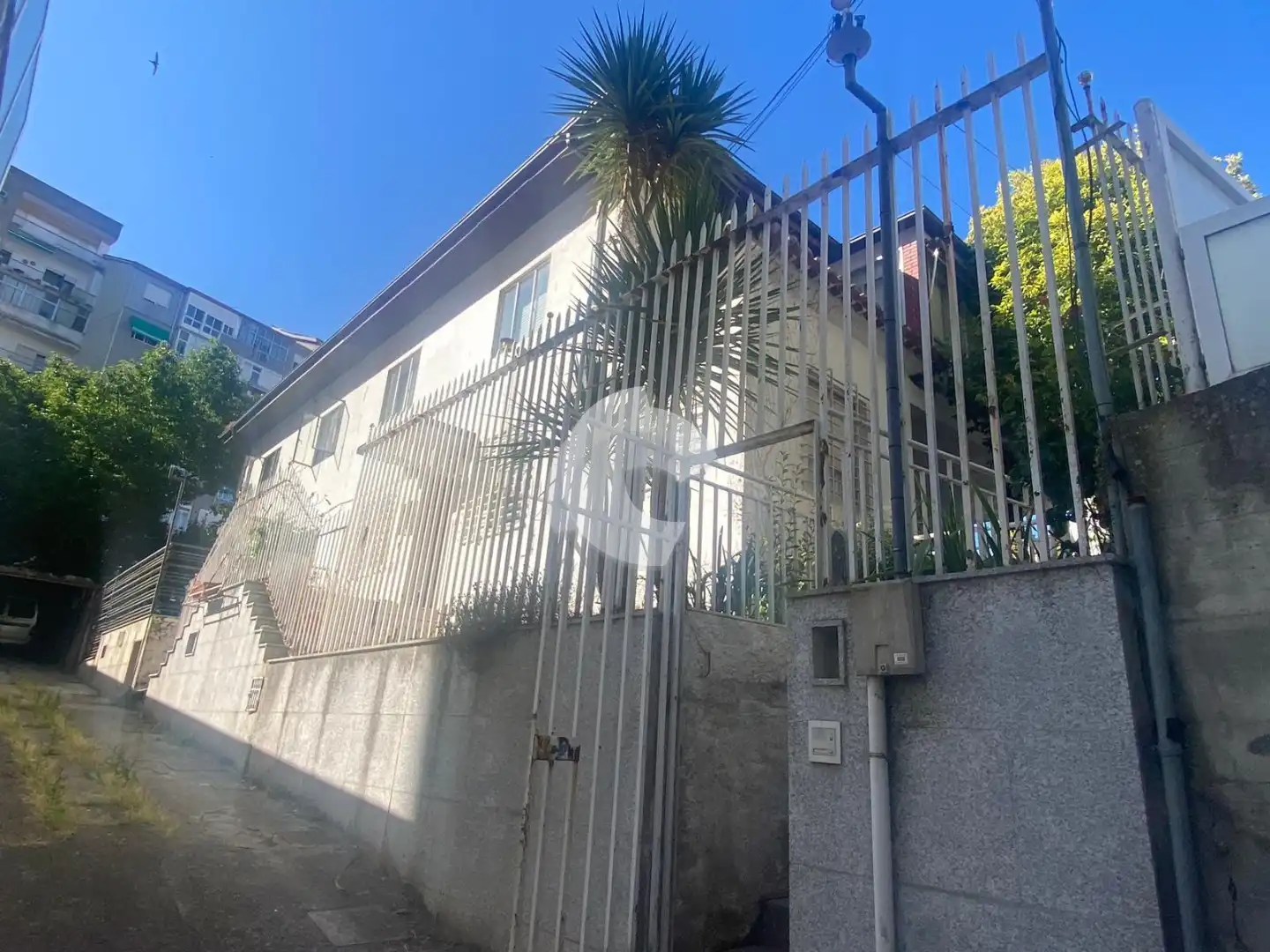 Außenansicht von Einfamilien-Reihenhaus zum Verkauf in Ourense Capital 