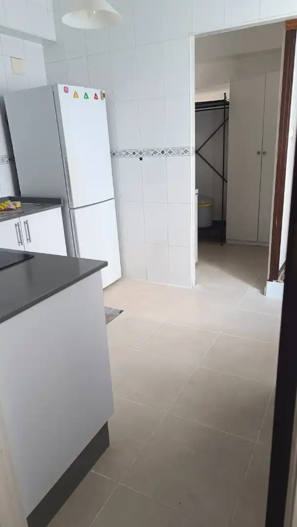 Cuina de Pis en venda en Huelva amb Moblat, Forn i Rentadora