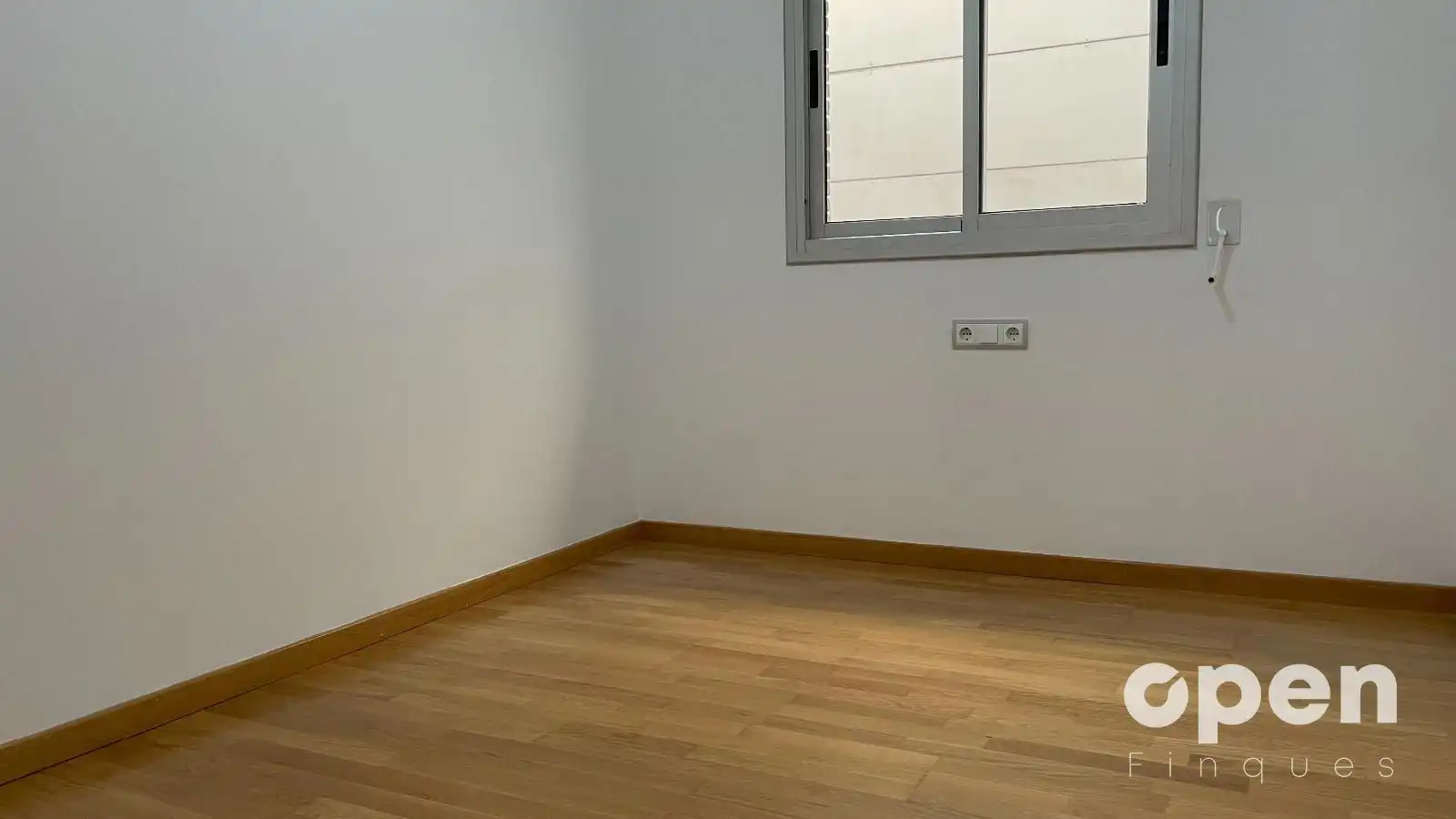 Habitación de Piso en venta en Terrassa con Aire acondicionado, Calefacción y Parquet