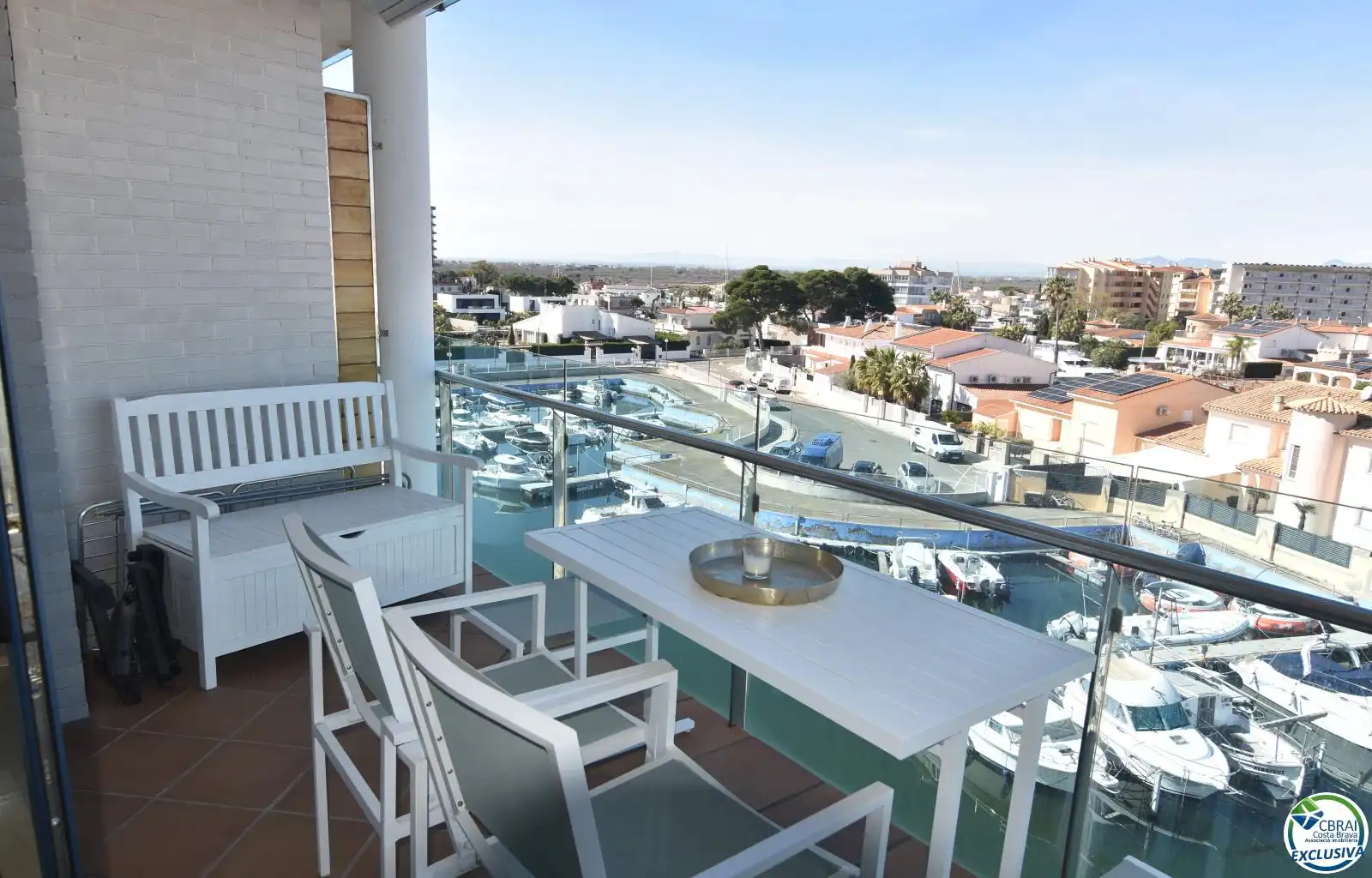 Piso con piscina en venta en Calle Del Cap De La Gola 28