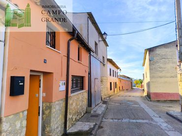 Casa en venda a Fuentes de Valdepero