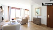 Living room of Flat to rent in  Madrid Capital  with Air Conditioner and Balcony