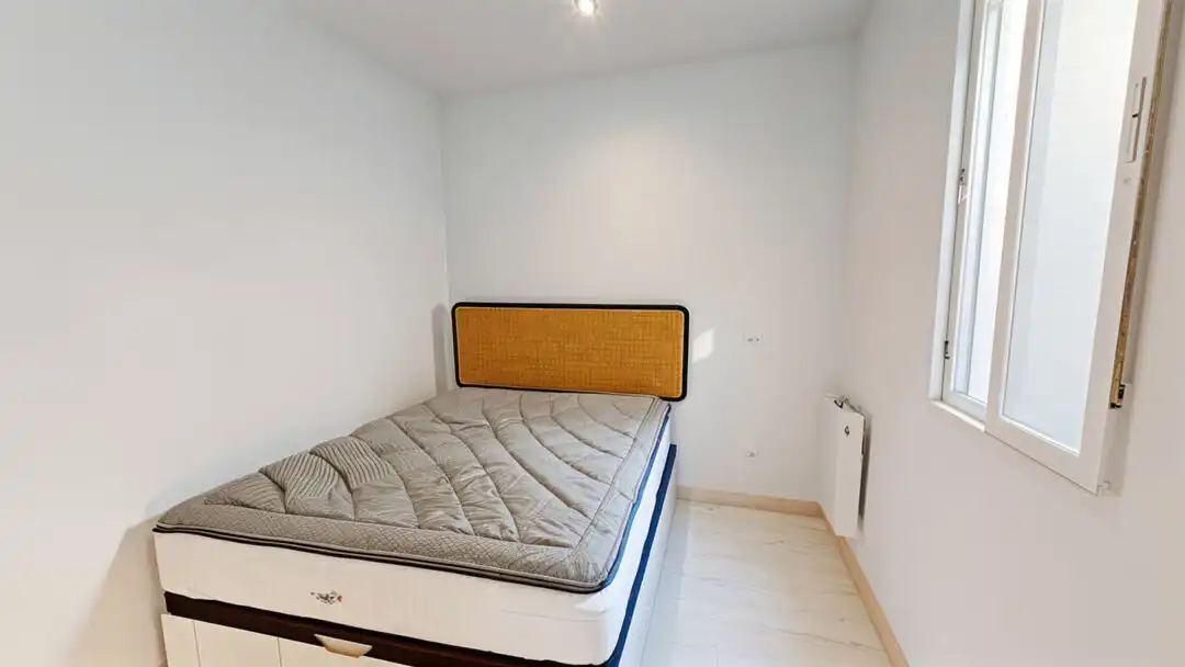 Bedroom of Flat for sale in Madrid  with Air Conditioner, Heating and Furnished