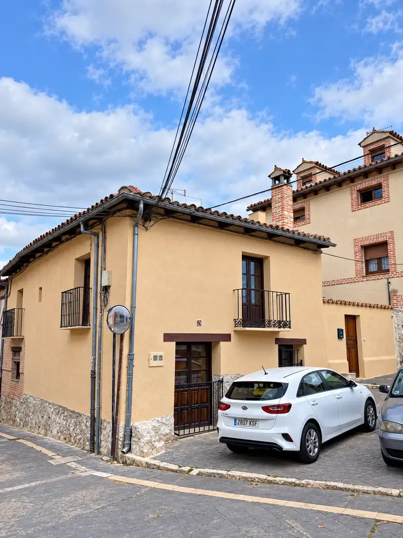 Exterior view of Houses for sale in Simancas