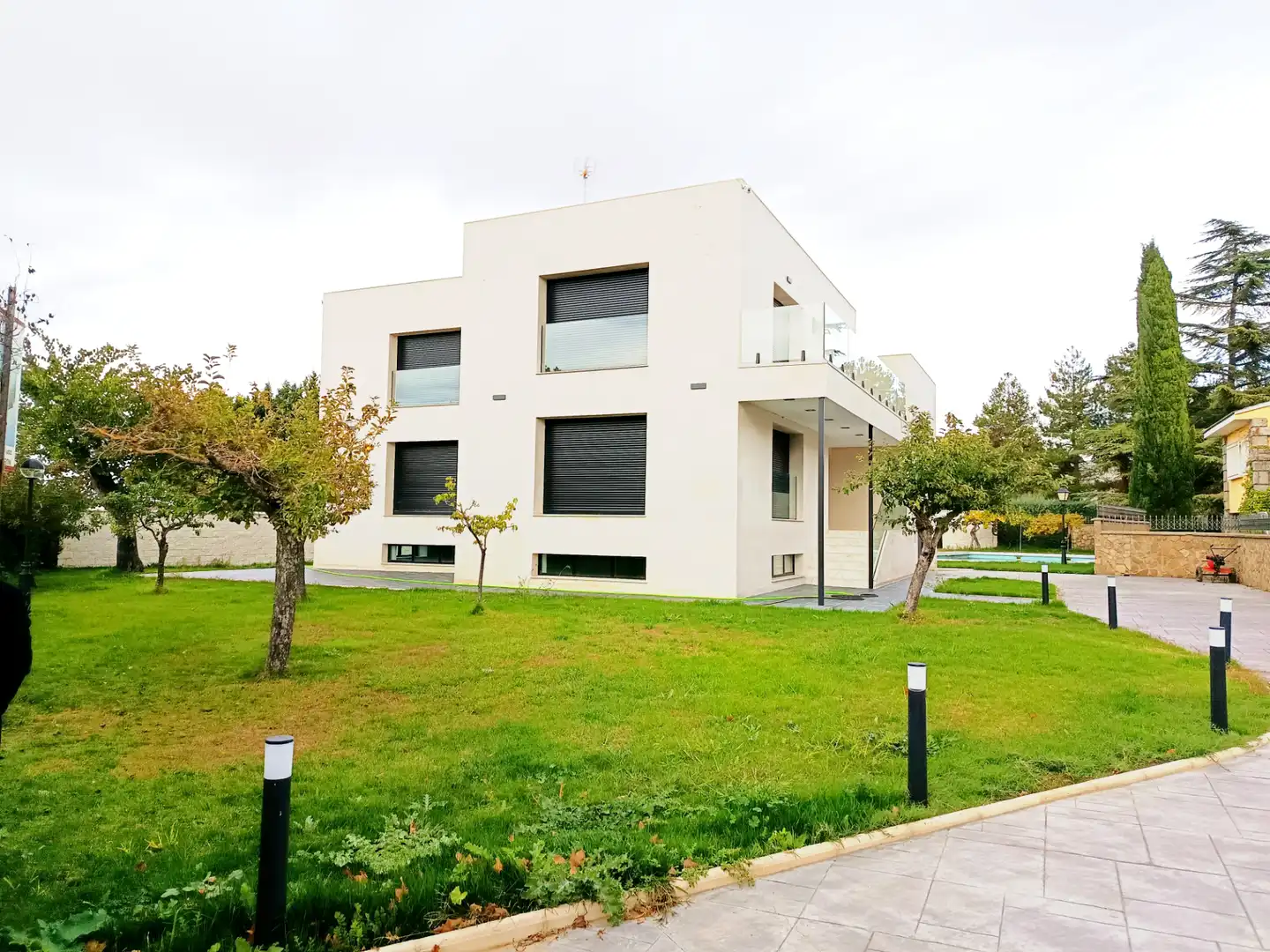 Vista exterior de Casa o chalet en venta en Villamayor con Calefacción, Jardín privado y Terraza