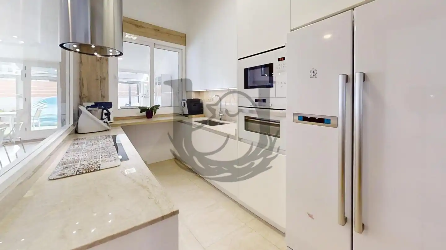 Kitchen of Attic for sale in Silla  with Air Conditioner, Heating and Terrace