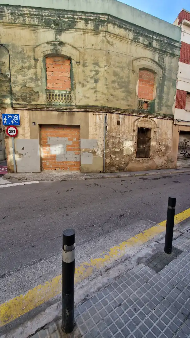 Außenansicht von Residential zum Verkauf in Sant Boi de Llobregat