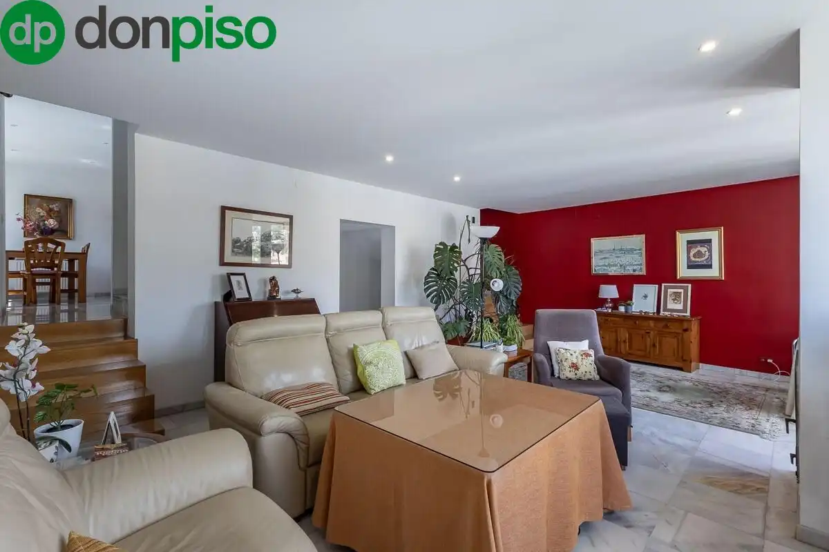 Sala d'estar de Casa o xalet en venda en Granada amb Aire condicionat, Calefacció i Terrassa