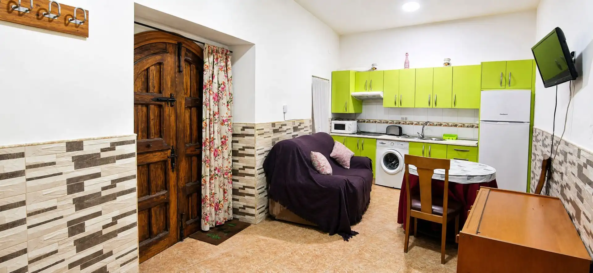 Kitchen of Houses for sale in Losar de la Vera  with Air Conditioner, Terrace and Furnished