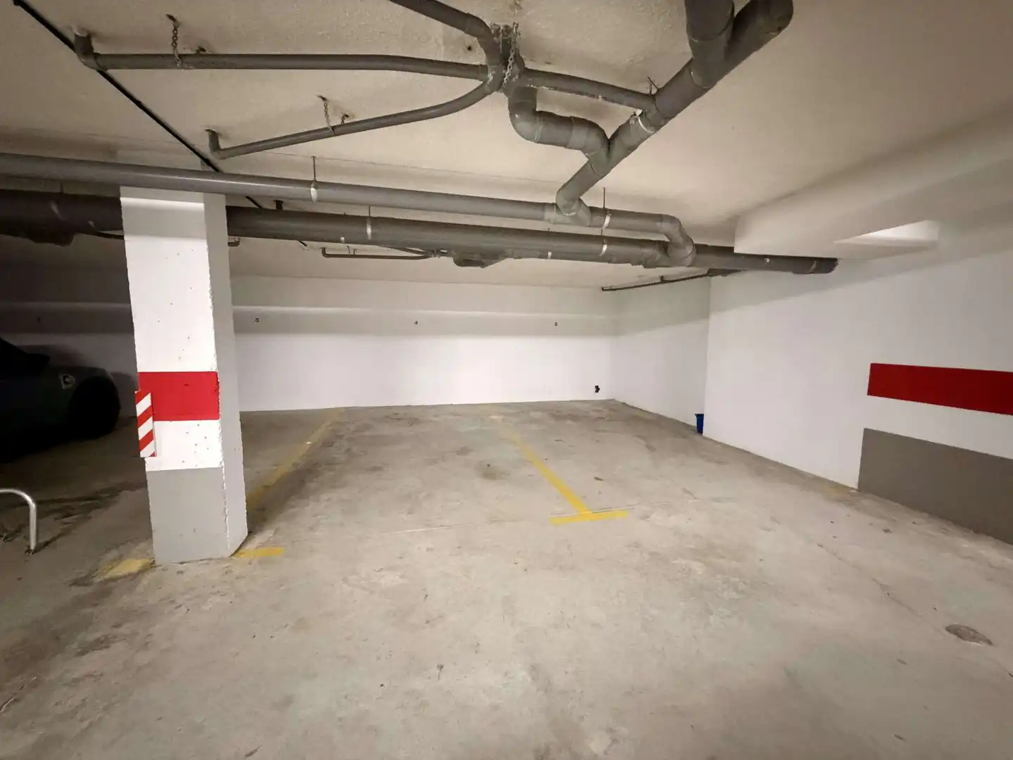 Parking de Apartamento en venta en Marbella con Terraza, Amueblado y Piscina comunitaria