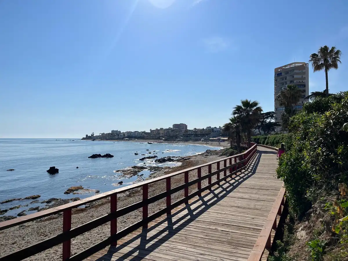 Vista exterior de Casa adosada en venda en Mijas amb Aire condicionat, Calefacció i Terrassa