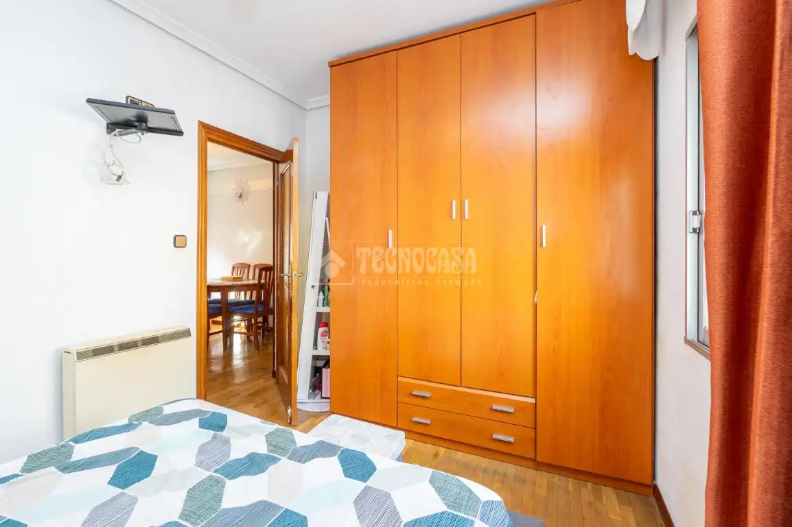 Habitación de Piso en venta en Coslada con Calefacción