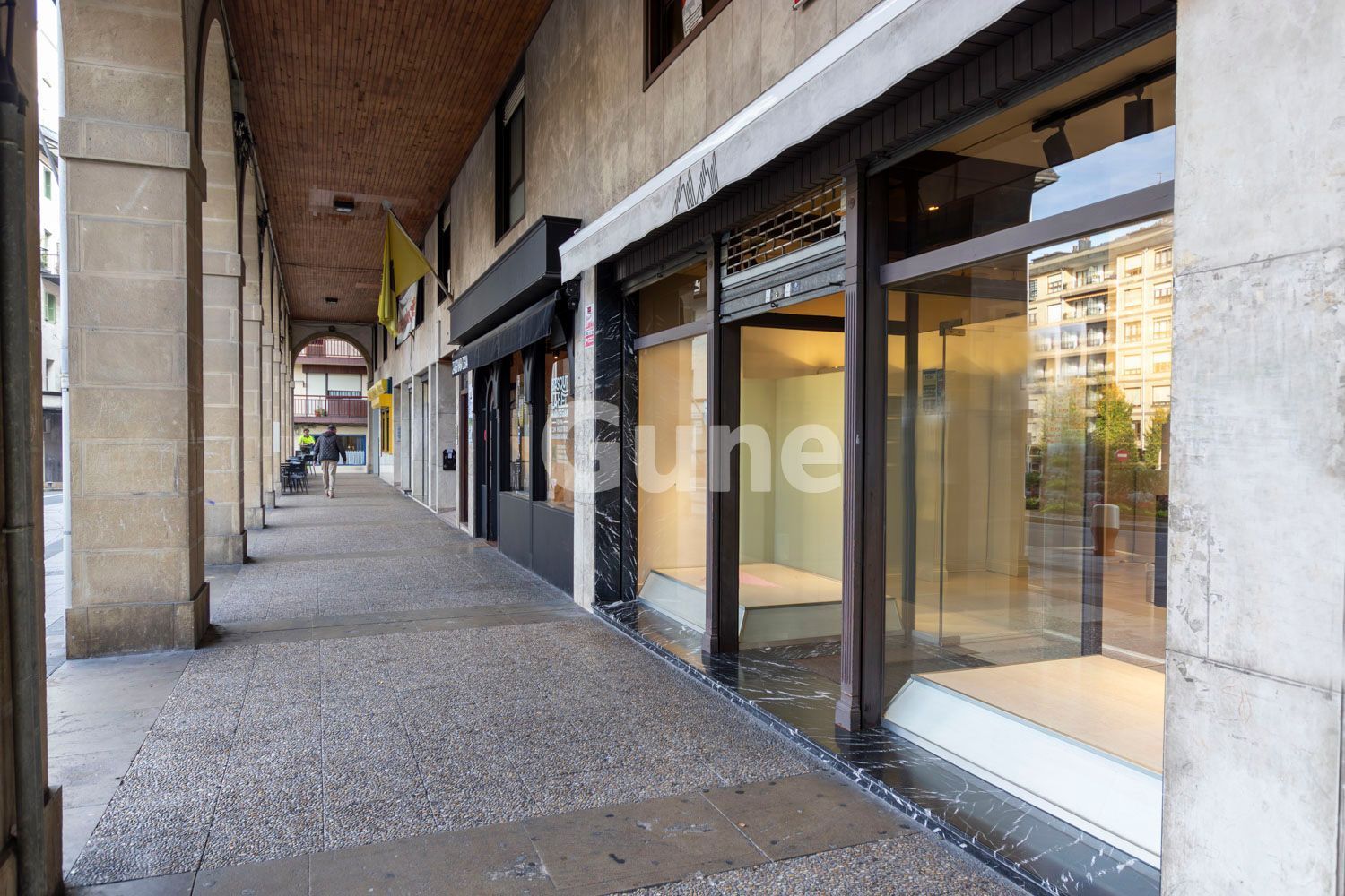 Local en venta en ELIZKALE