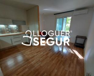 Bedroom of Flat to rent in  Barcelona Capital  with Air Conditioner