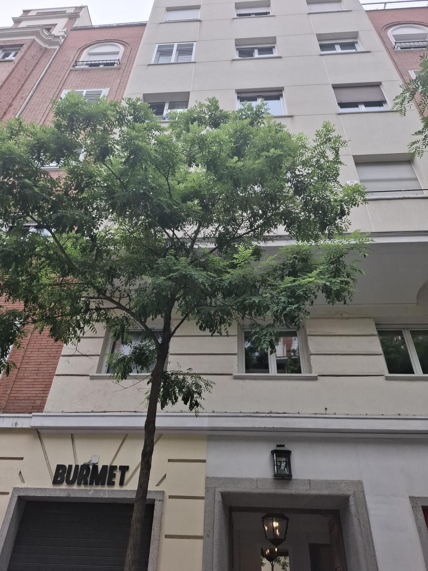 Vista exterior de Pis en venda en  Madrid Capital amb Calefacció