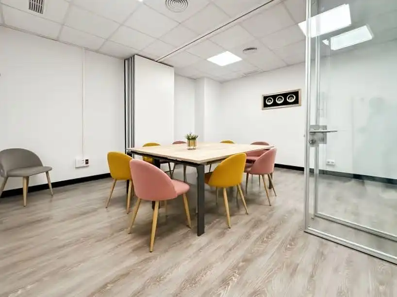 Comedor de Oficina de alquiler en Madrid con Aire acondicionado y Amueblado