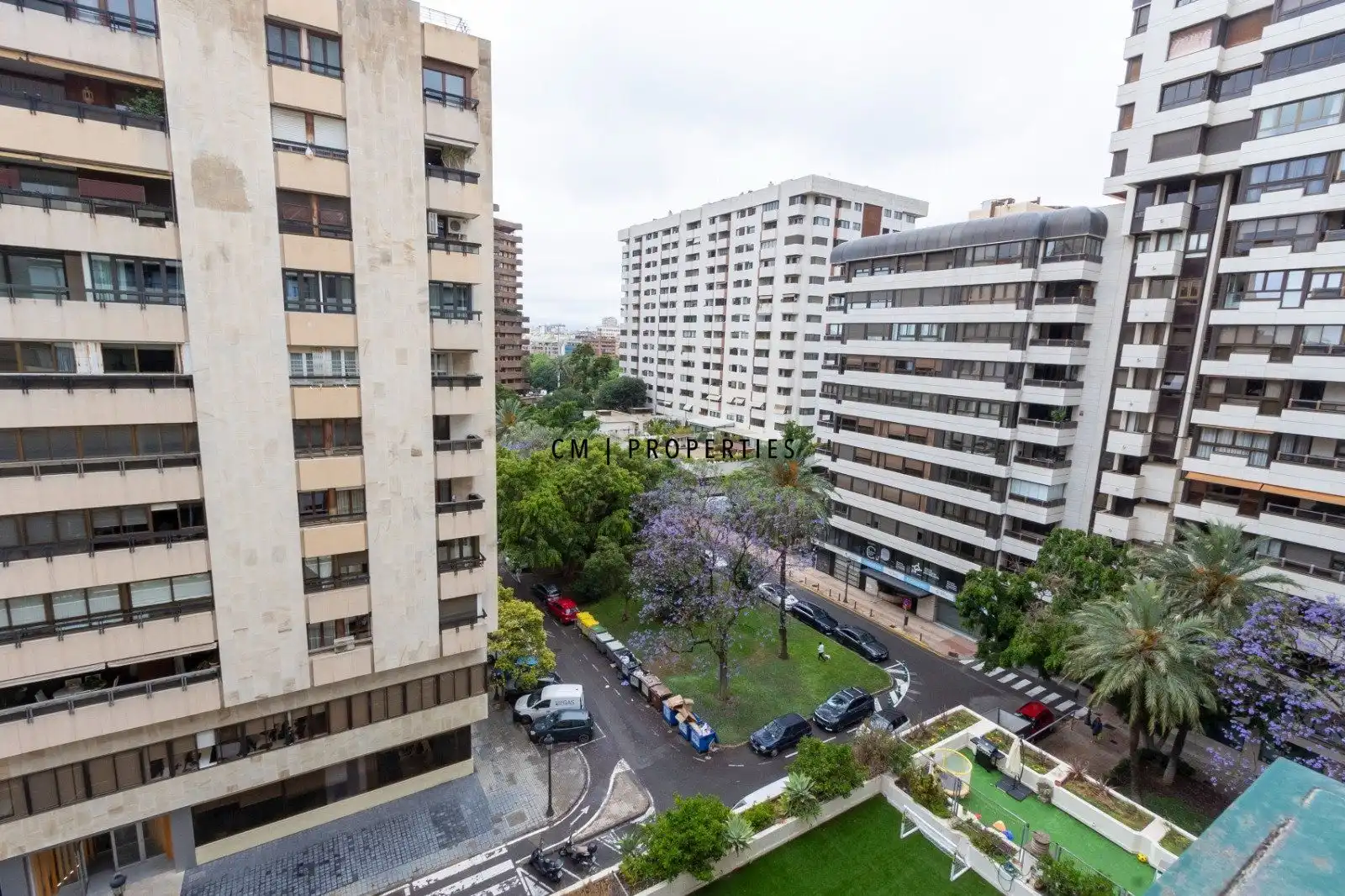 Exterior view of Flat for rent in Valencia  with Air Conditioner, Heating and Storage room