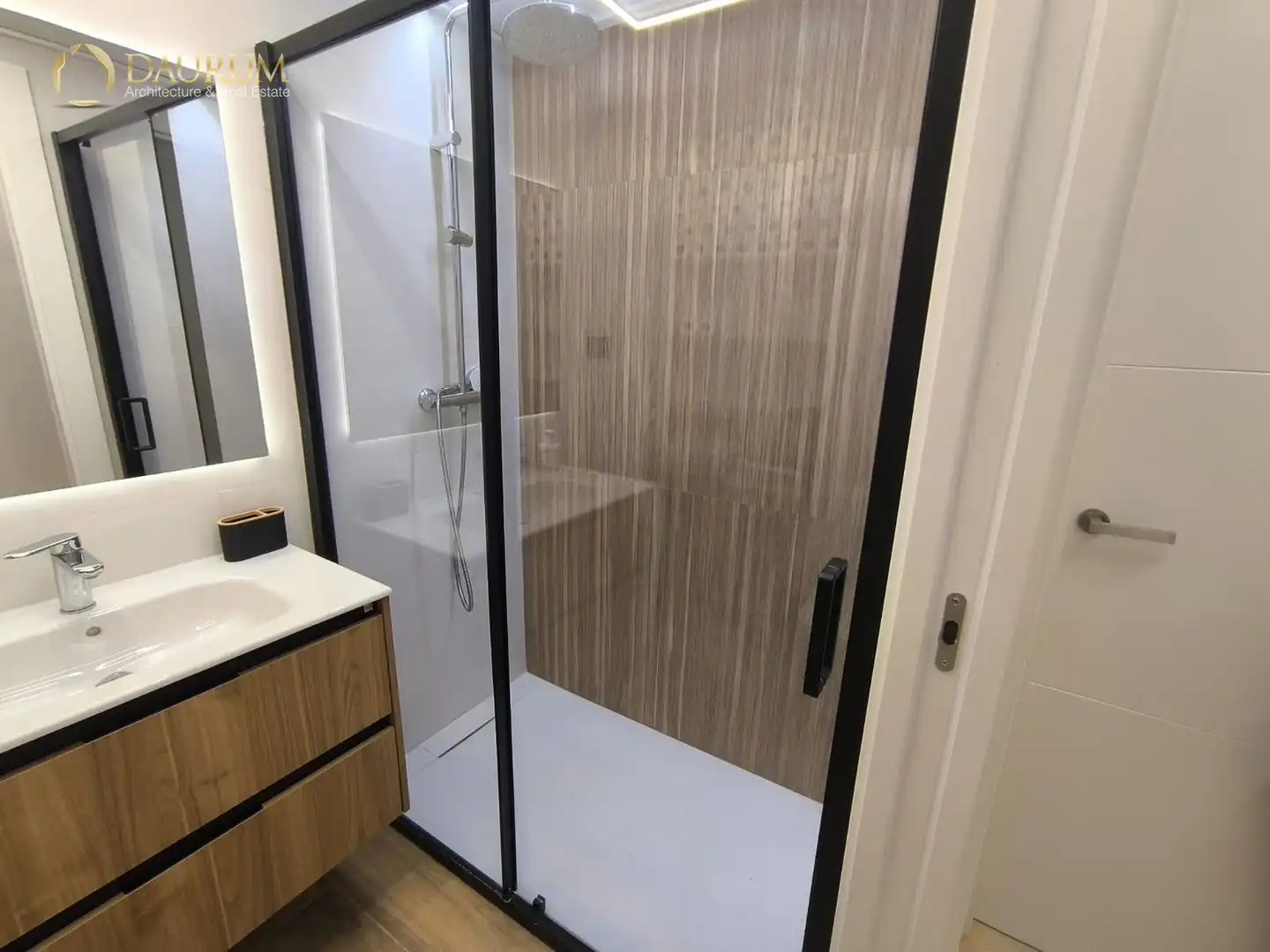 Badezimmer von Haus oder Chalet zum Verkauf in Elche / Elx mit Klimaanlage, Terrasse und Abstellraum