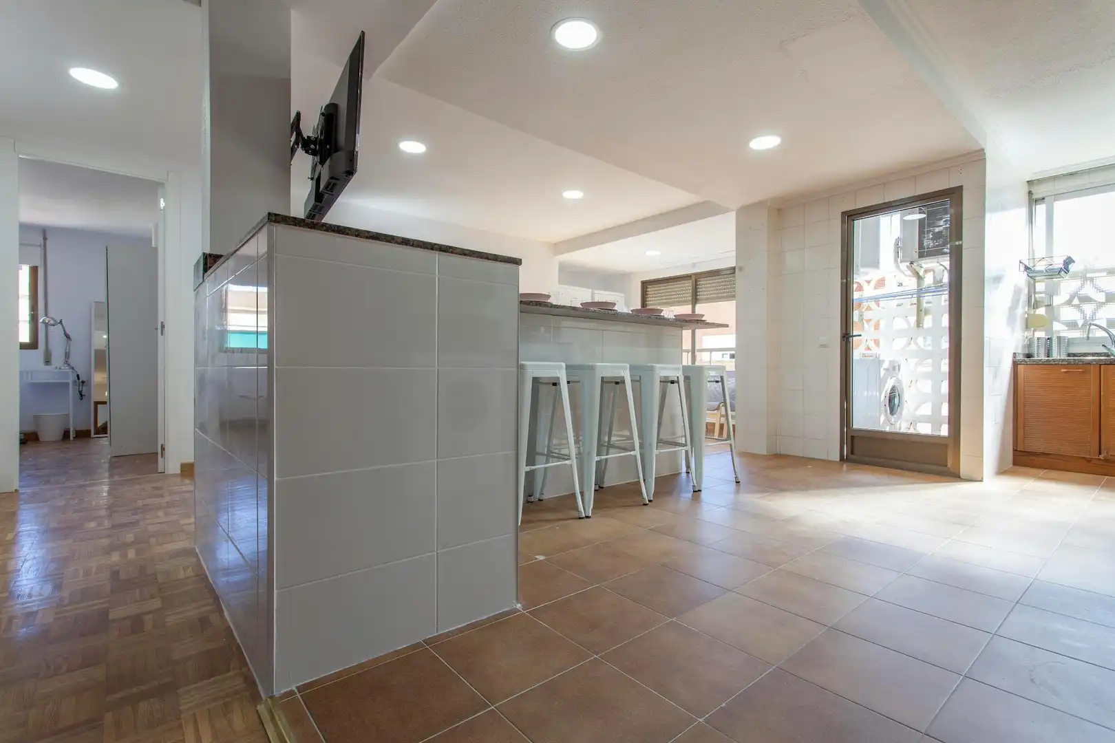 Kitchen of Flat for share in Valencia  with Air Conditioner, Heating and Furnished