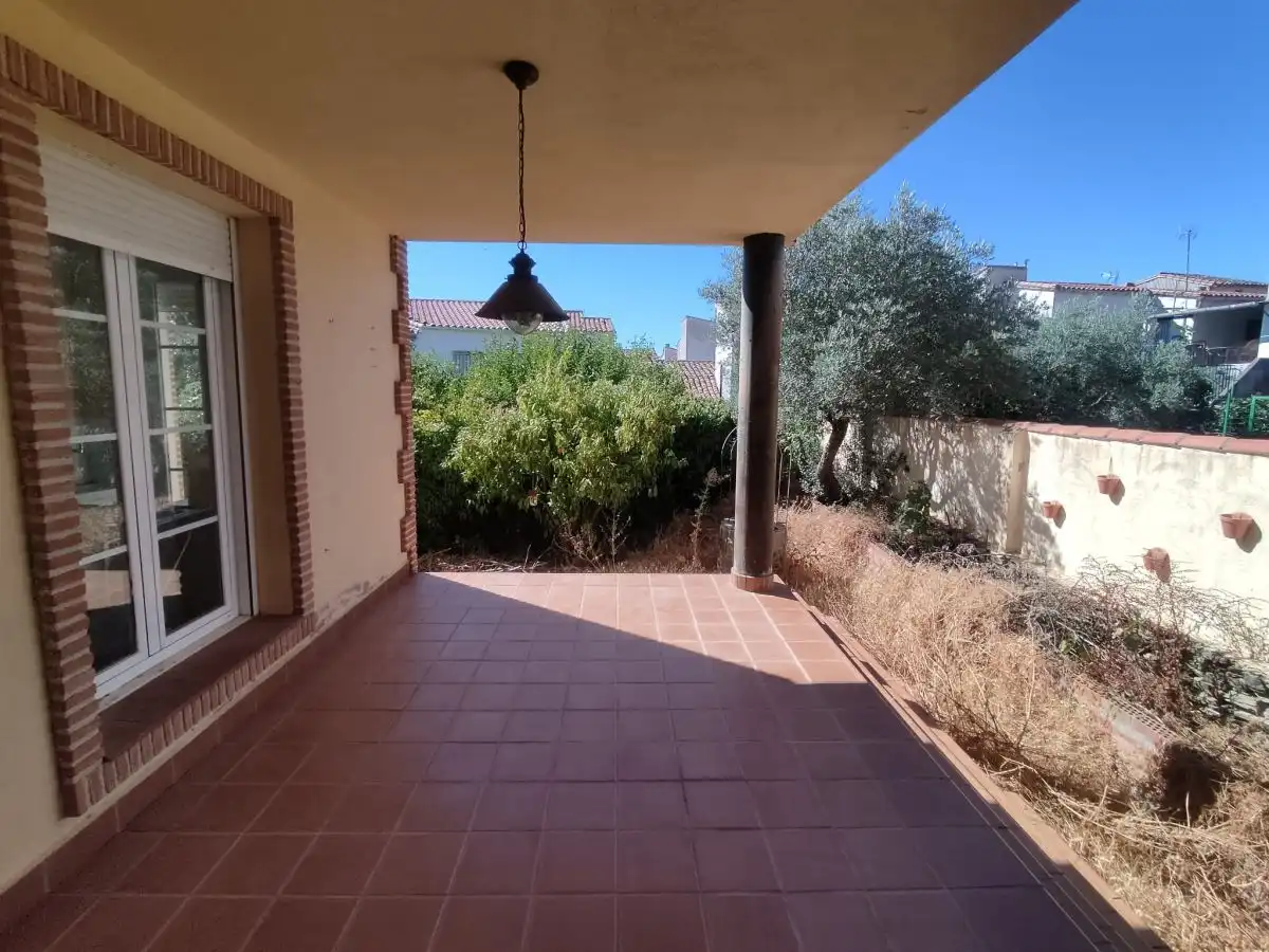 Jardí de Casa o xalet en venda en Serradilla amb Aire condicionat